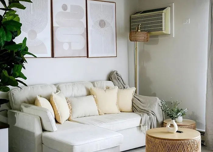 Apartment 1br Near O'hare • Balcony • Workspace *