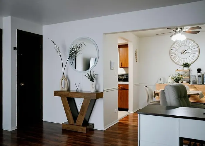 Apartment 1br Near O'hare • Balcony • Workspace Chicago